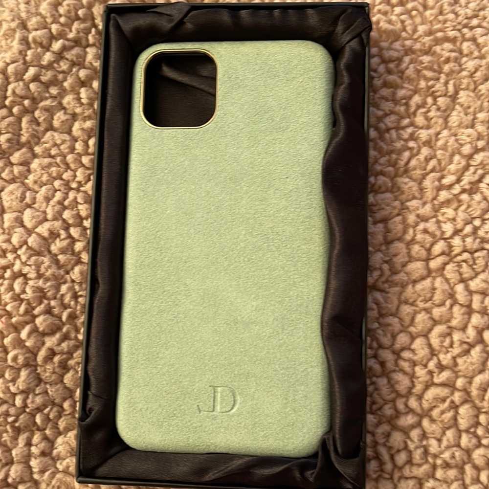 New Longvadon phone case